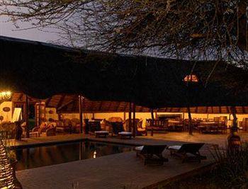 Mongena Game Lodge Хамманскрал Экстерьер фото